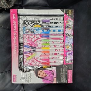 Mega Velvet Poster Set